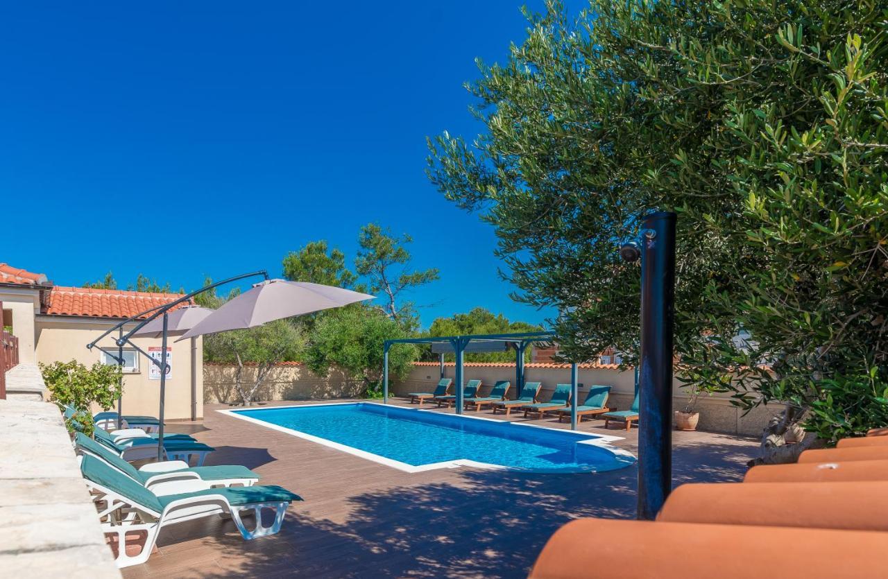 ויר Villa Mare Apartments מראה חיצוני תמונה