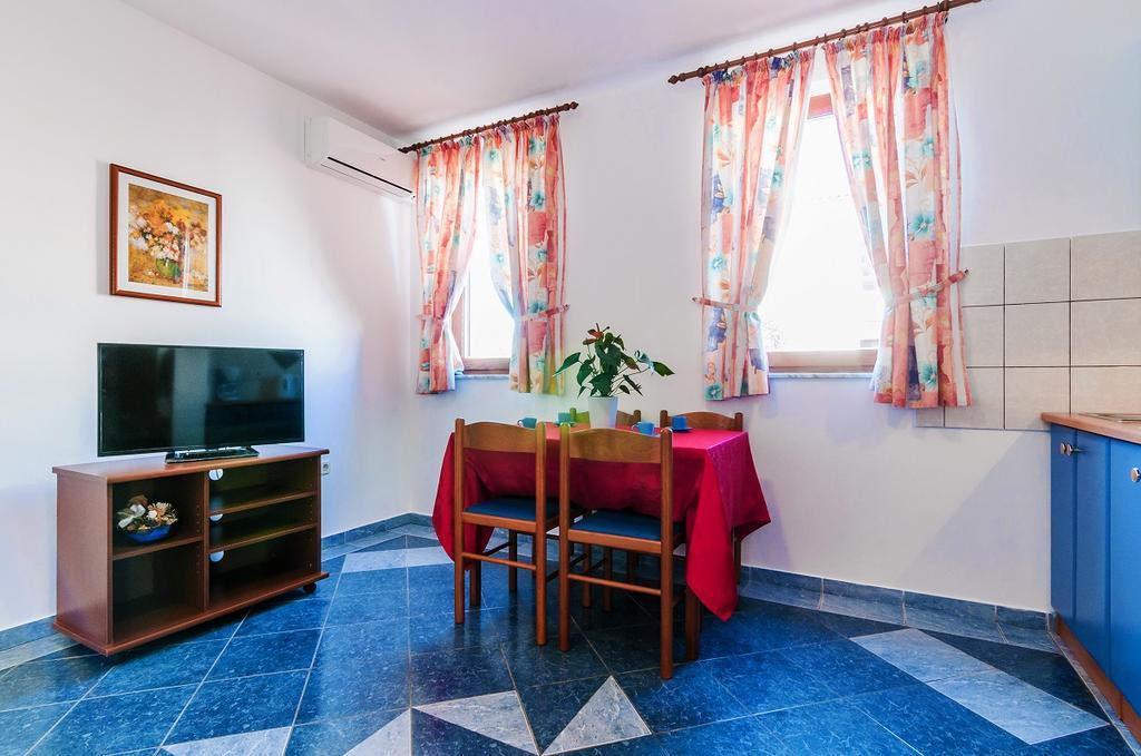 ויר Villa Mare Apartments מראה חיצוני תמונה